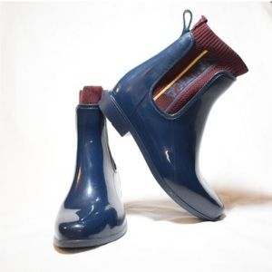 Super cute Nautica rubber ankle boots!